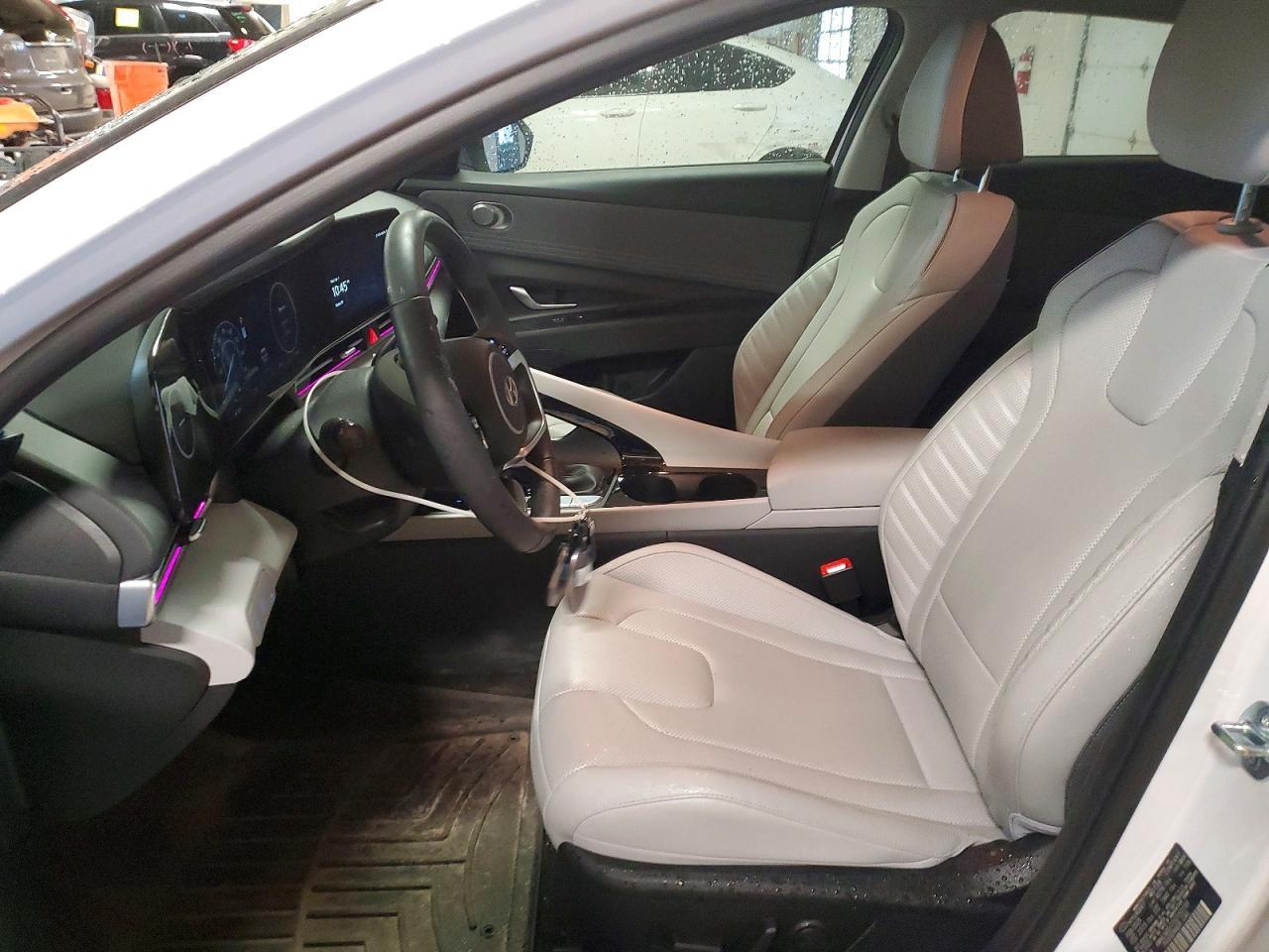 2025 Hyundai Elantra Hybrid Limited - Image 7