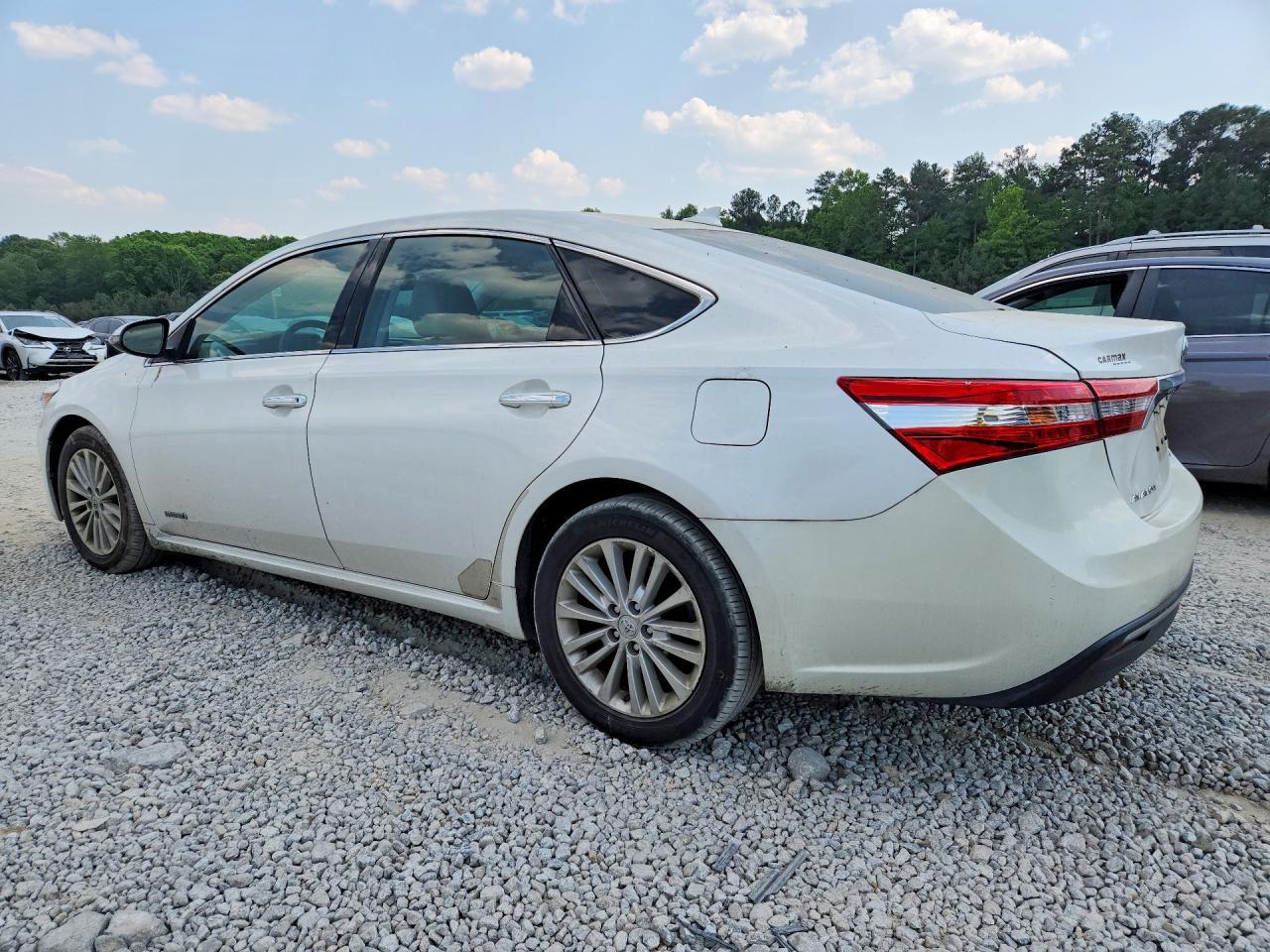2013 Toyota Avalon Hybrid Limited - Фото 2