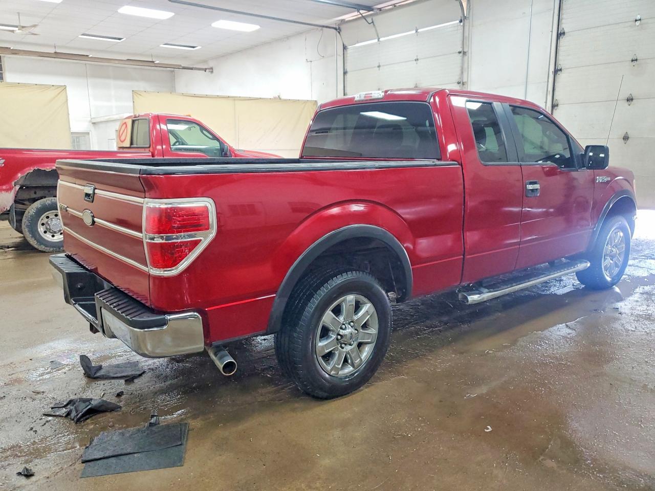2013 Ford F150 Super Cab - Фото 3