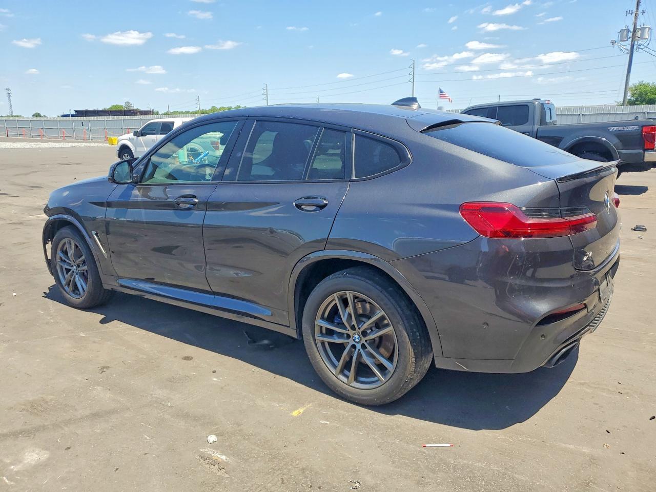 2020 BMW X4 xDrivem40I - Фото 2
