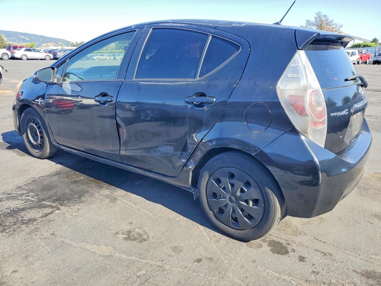 2013 Toyota Prius C Two - Фото 2
