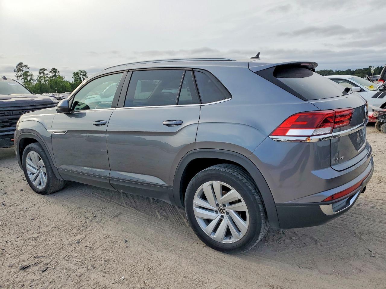 2022 Volkswagen Atlas Cross Sport Se - Фото 2