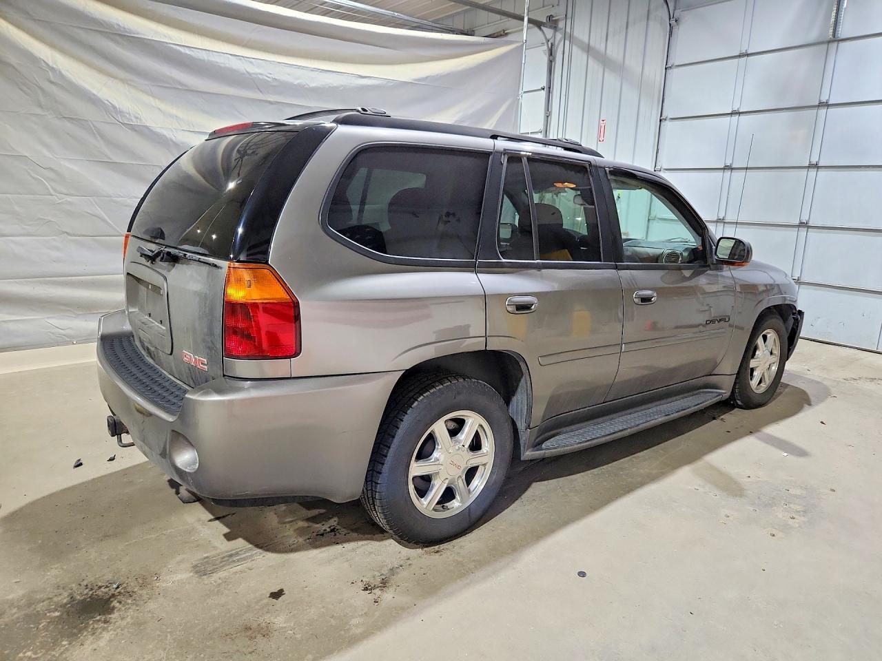 2007 GMC Envoy - Image 3