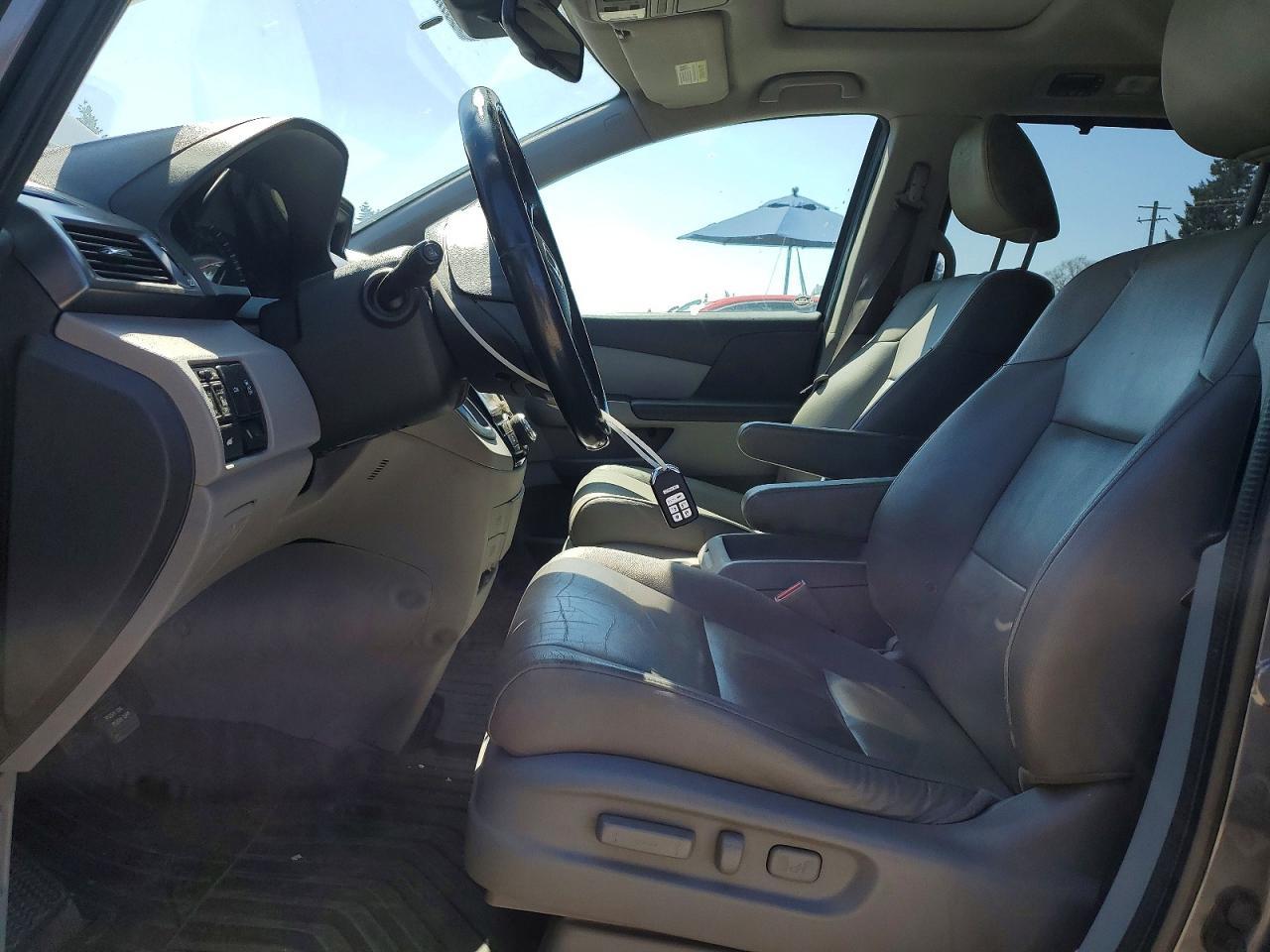 2014 Honda Odyssey Exl - Image 7