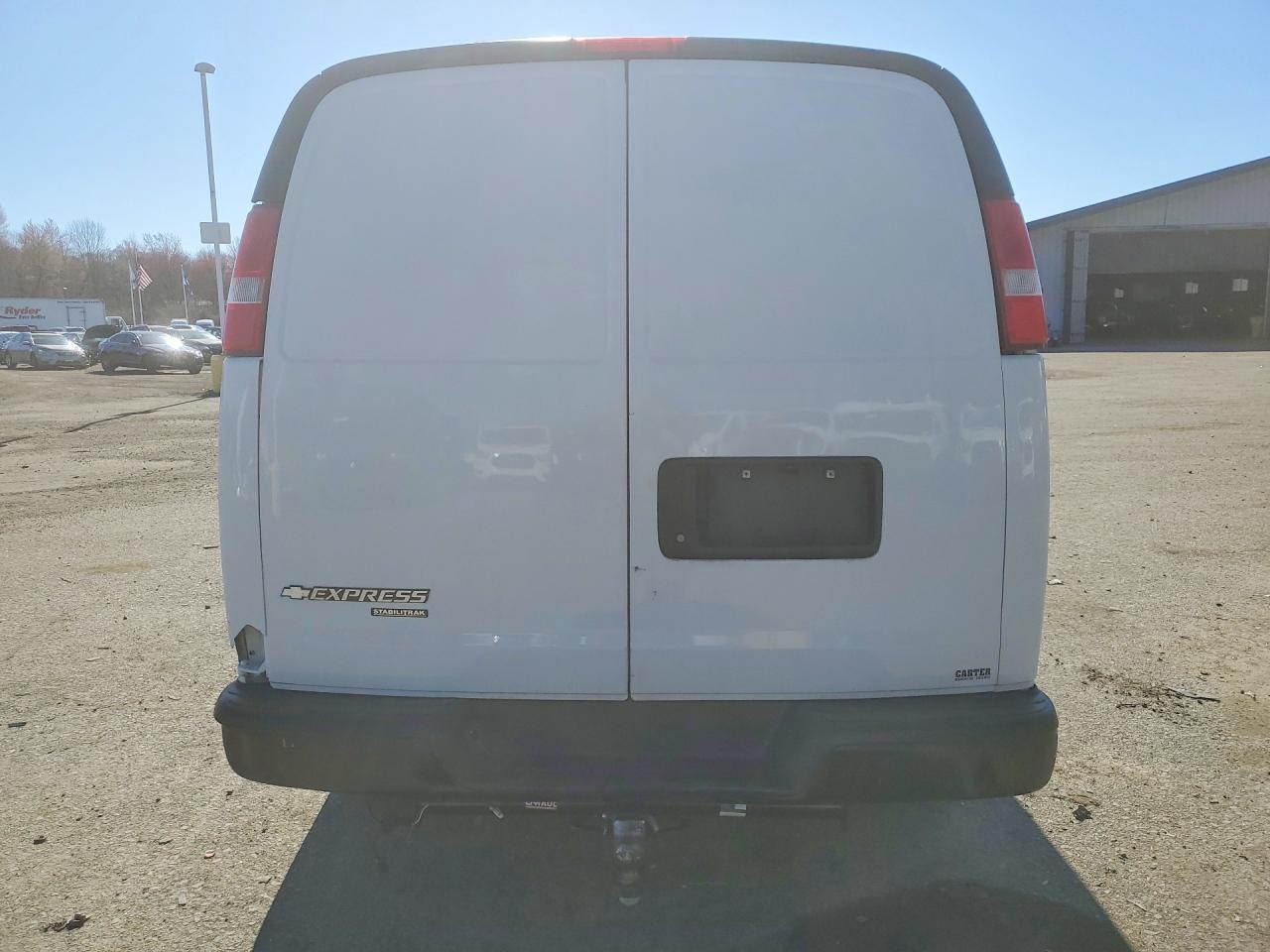 2016 Chevrolet Express G2500 - Фото 6
