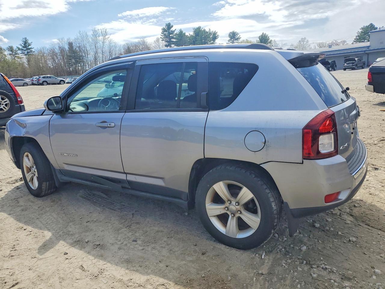 2015 Jeep Compass - Image 2
