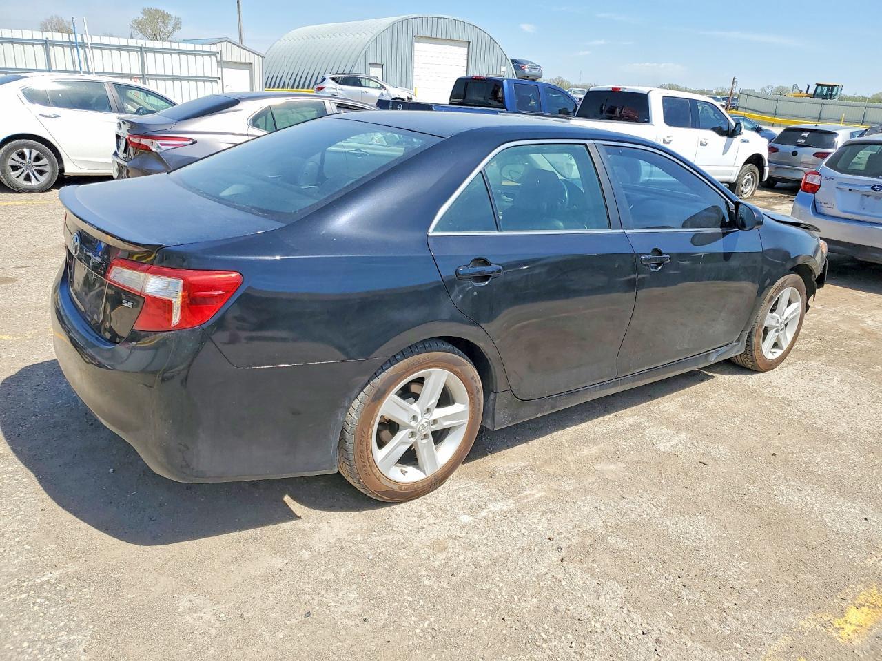 2012 Toyota Camry Se - Image 3