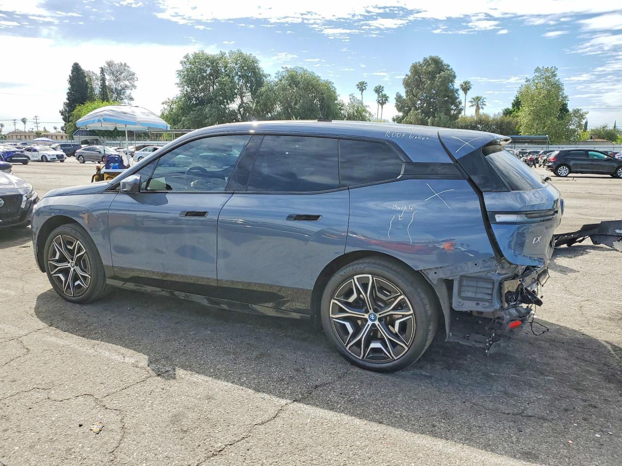2024 BMW Ix xDrive50 - Фото 2
