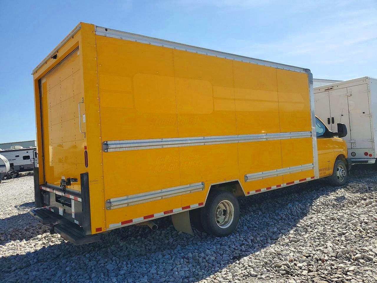 2022 GMC Savana Cutaway G4500 - Image 3