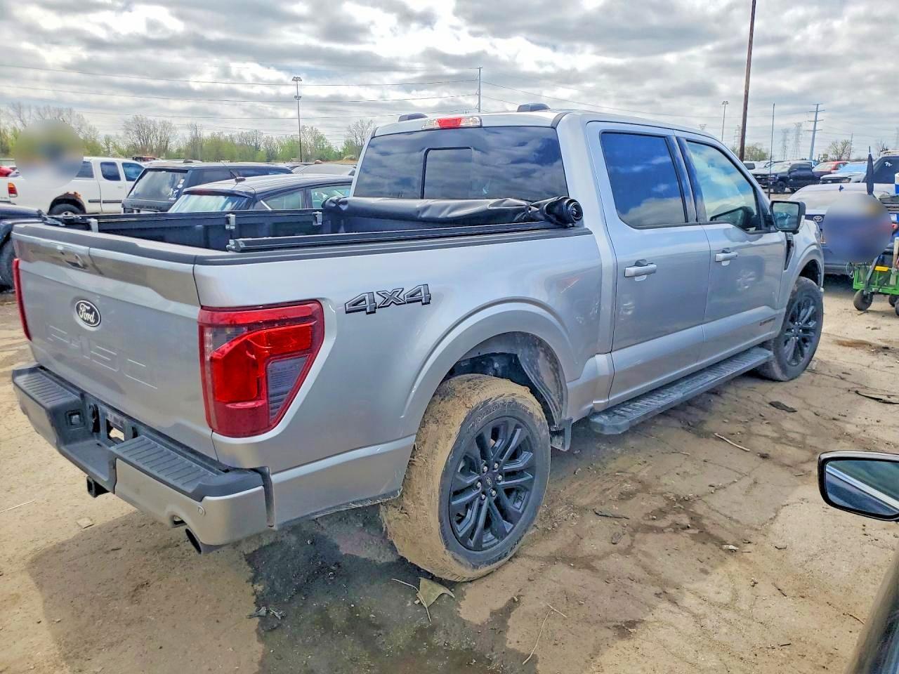 2025 Ford F150 Xlt - Фото 3