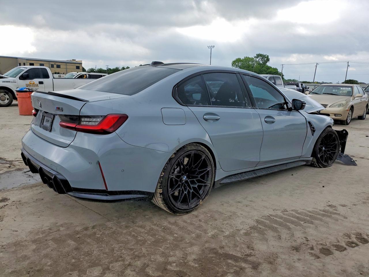 2025 BMW M3 Competition - Фото 3