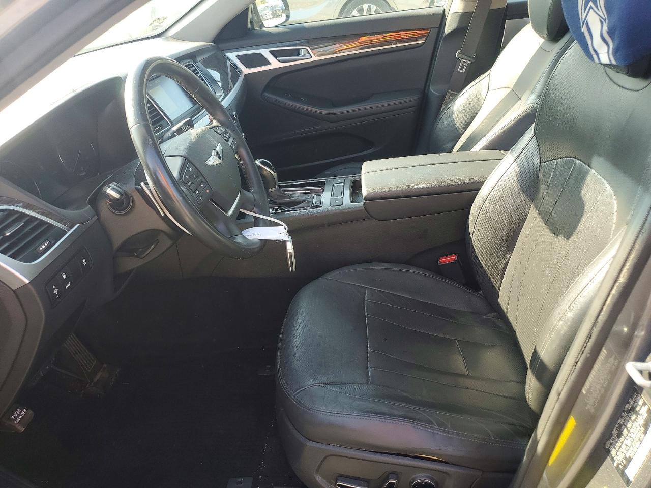 2015 Hyundai Genesis 3.8L - Фото 7
