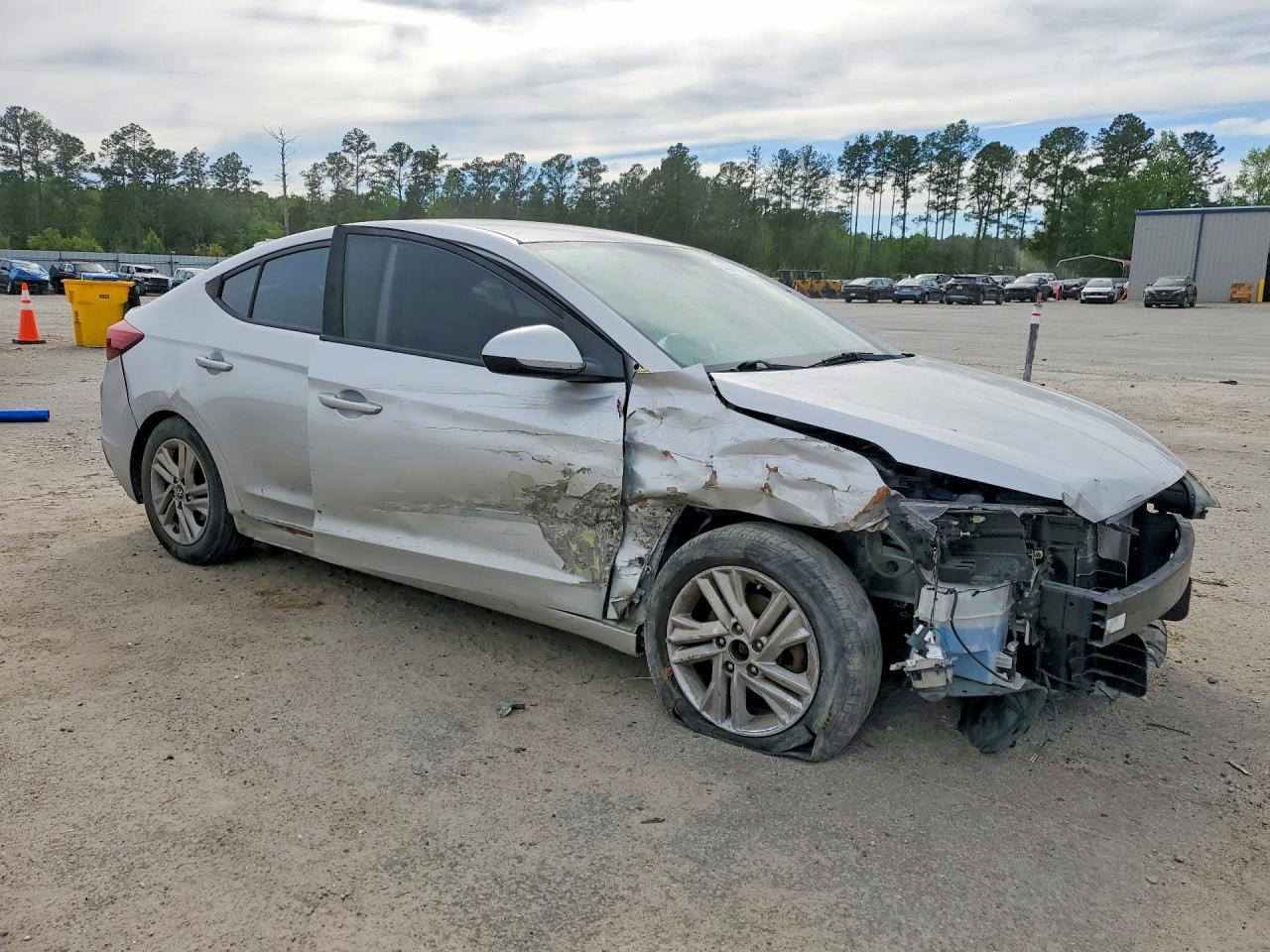2019 Hyundai Elantra Sel - Фото 4