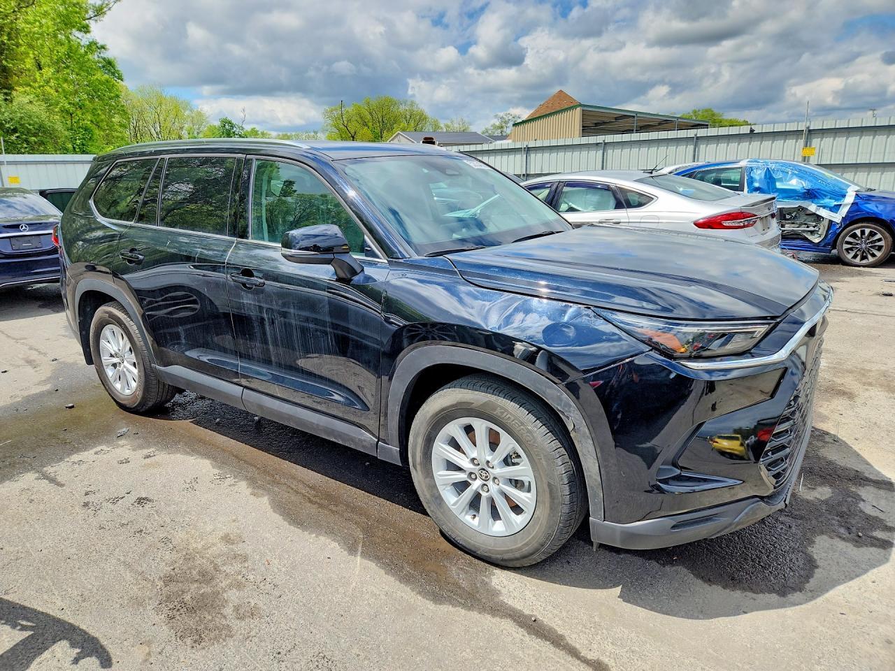 2024 Toyota Grand Highlander Hybrid Xle - Image 4