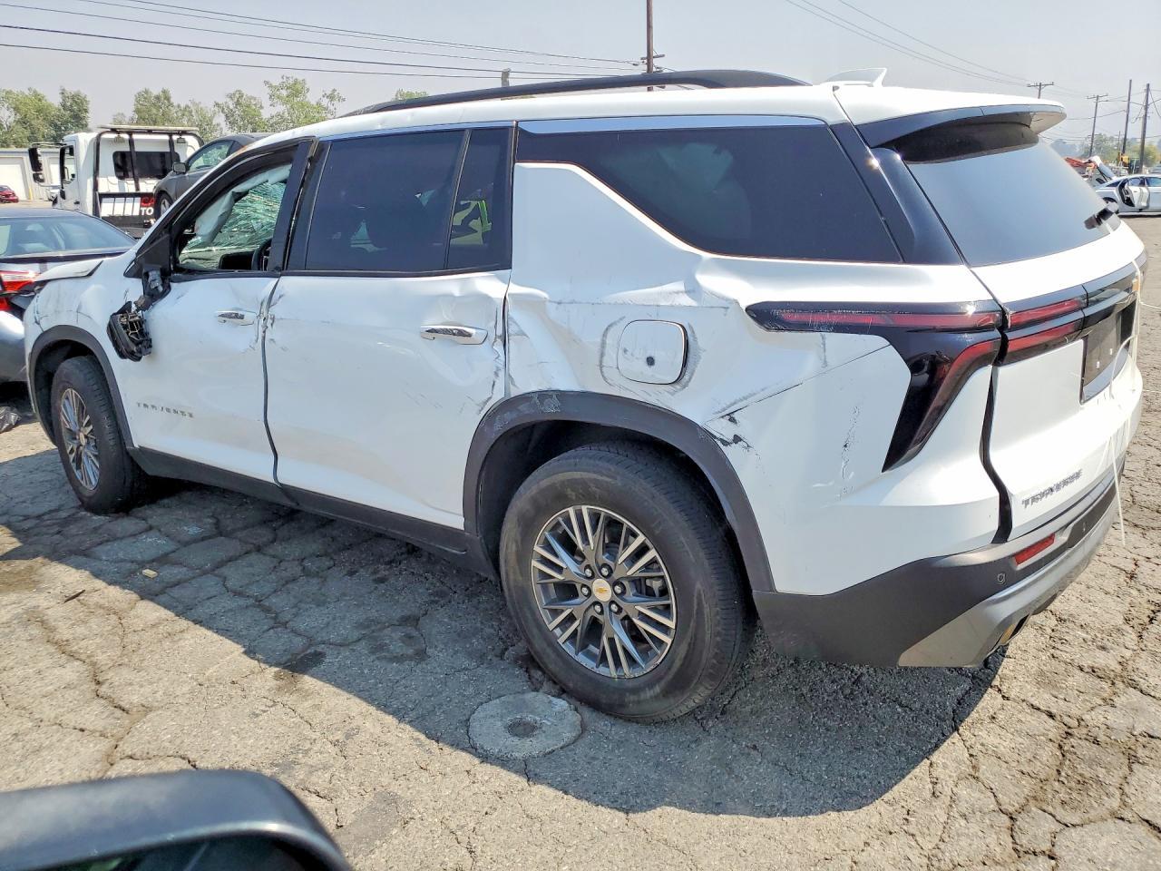 2025 Chevrolet Traverse Lt - Image 2