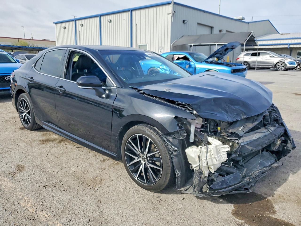 2022 Toyota Camry Se - Фото 4