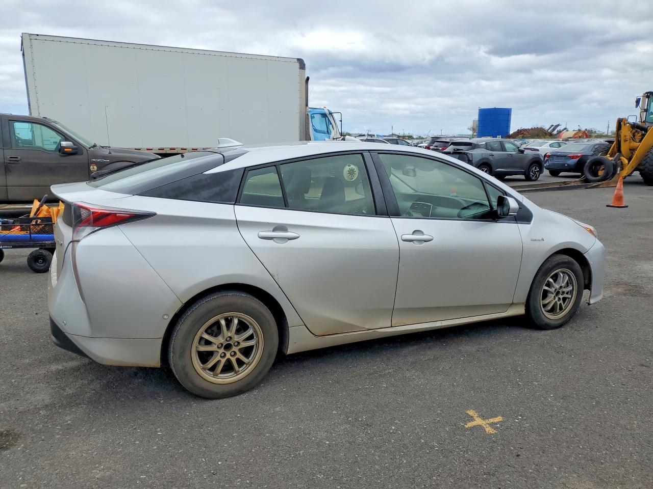 2018 Toyota Prius One - Фото 3