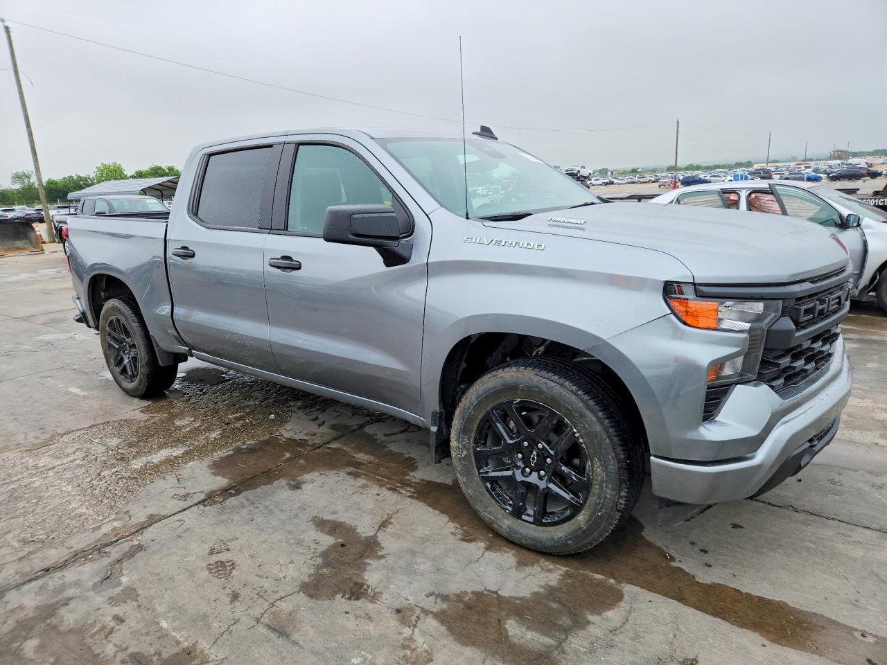 2024 Chevrolet Silverado C1500 Custom - Фото 4