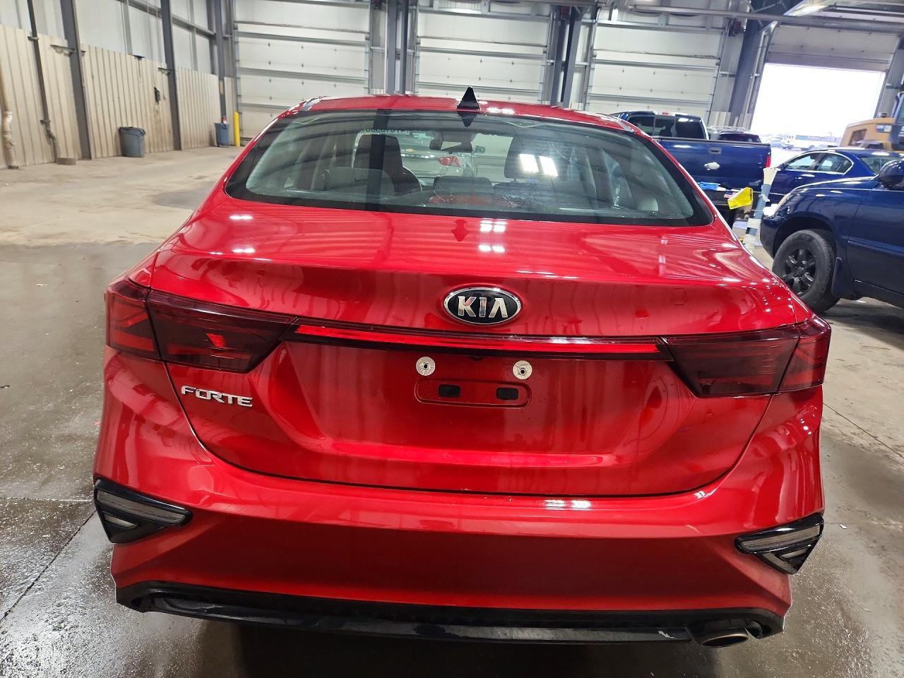 2021 Kia Forte Lxs - Image 6