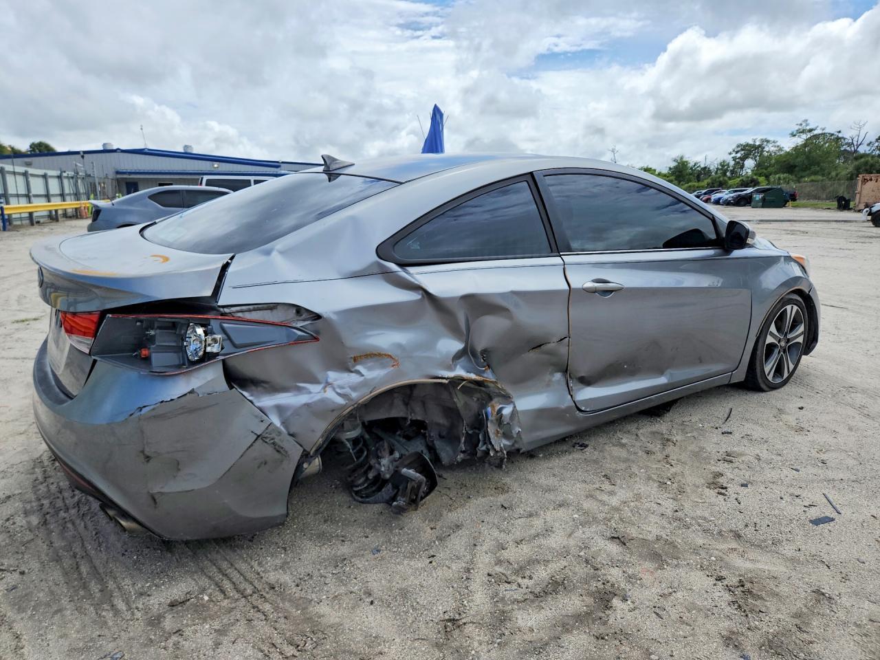2013 Hyundai Elantra Coupe Se - Image 3