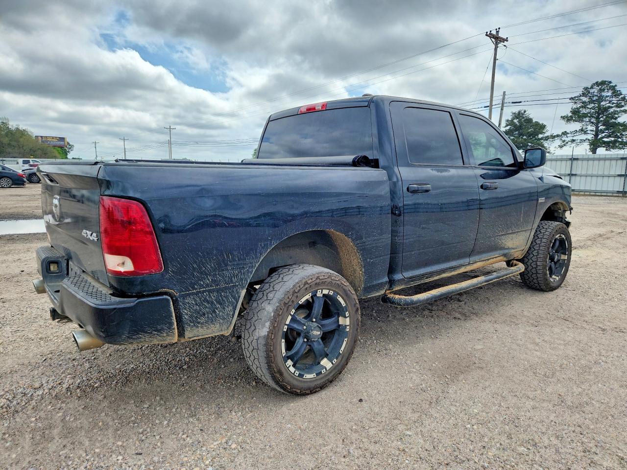 2012 Dodge Ram 1500 St - Фото 3