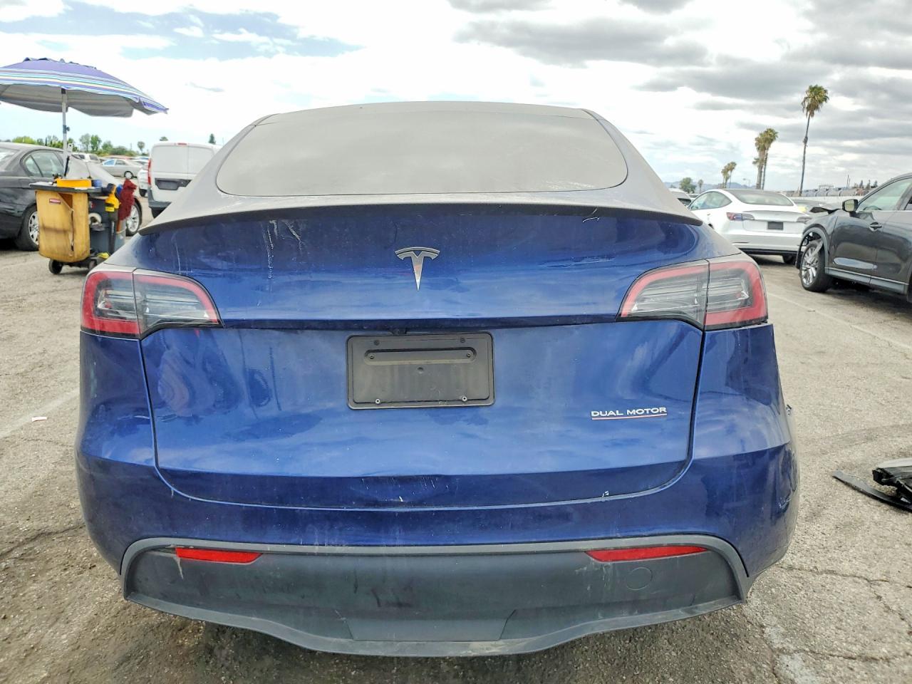 2023 Tesla Model Y - Фото 6