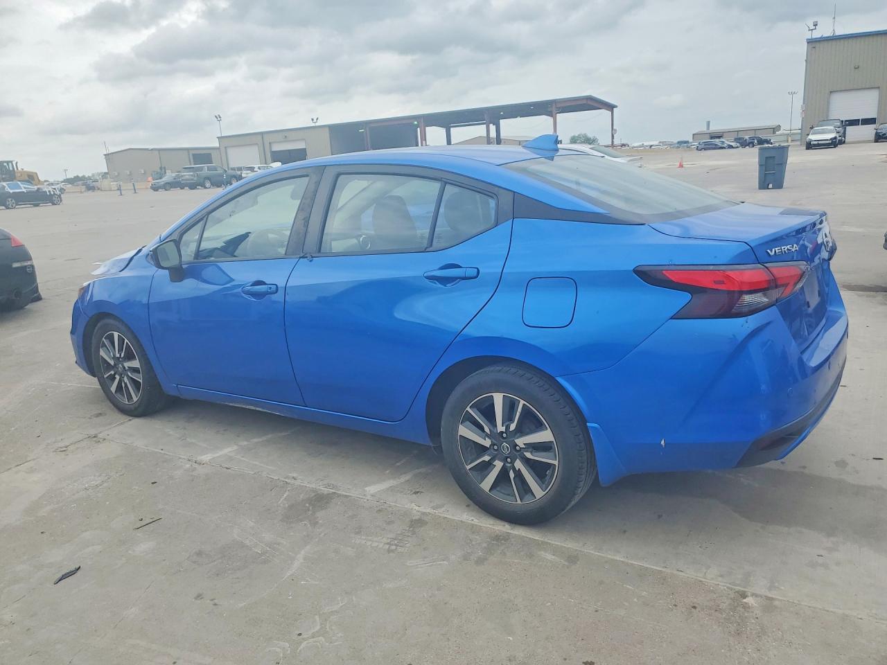 2021 Nissan Versa Sv - Фото 2