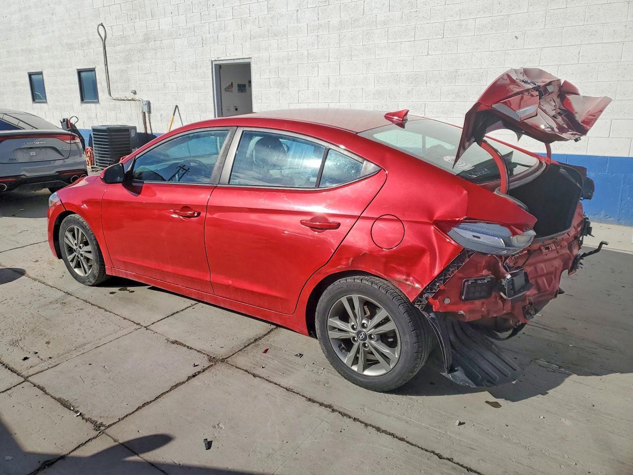 2018 Hyundai Elantra Sel - Фото 2