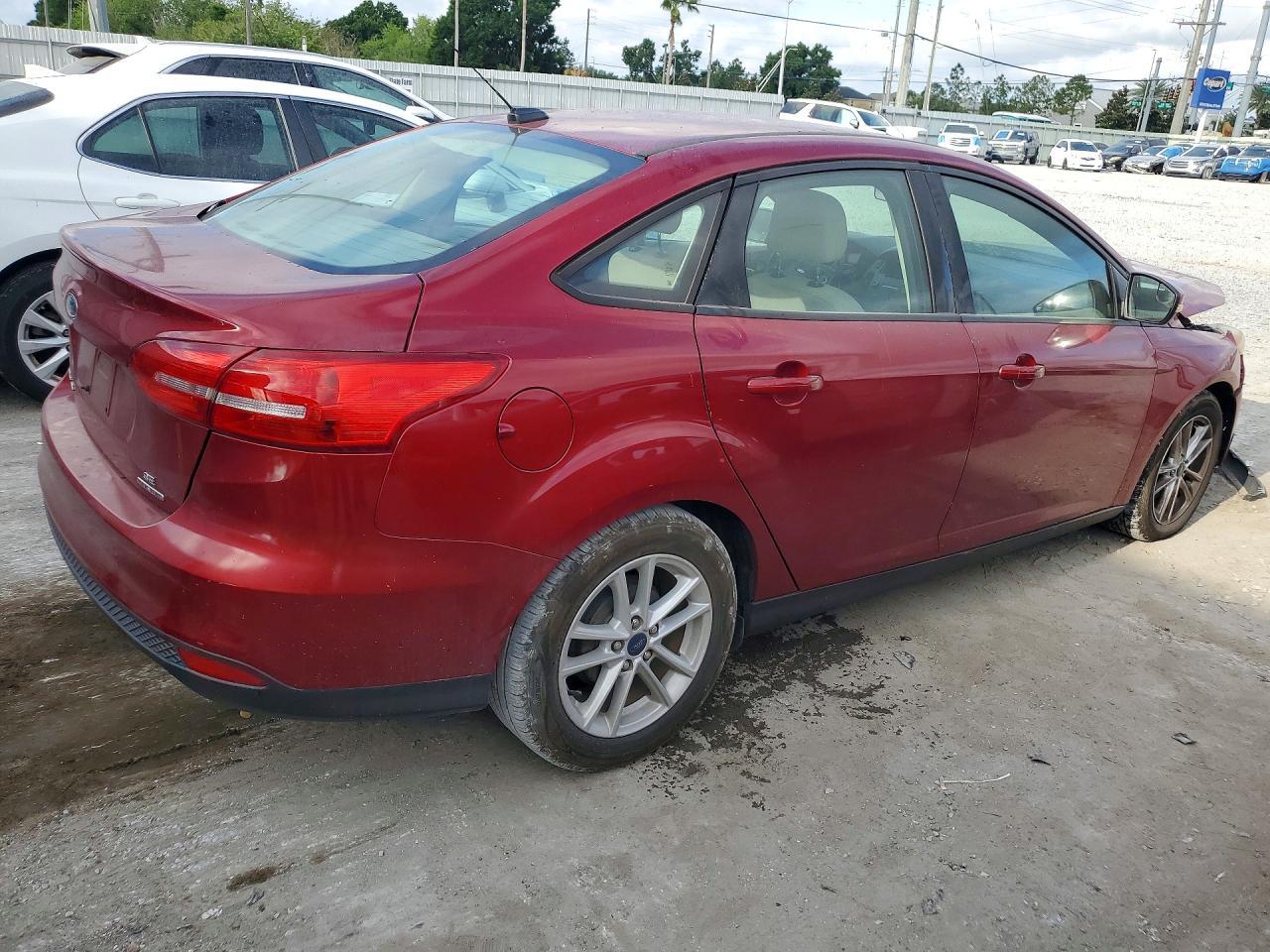 2016 Ford Focus Se - Фото 3
