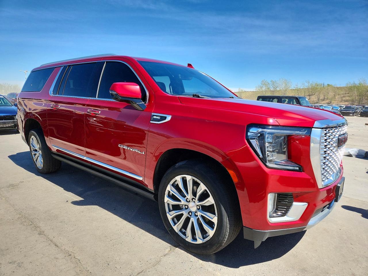 2022 GMC Yukon Xl Denali - Image 4