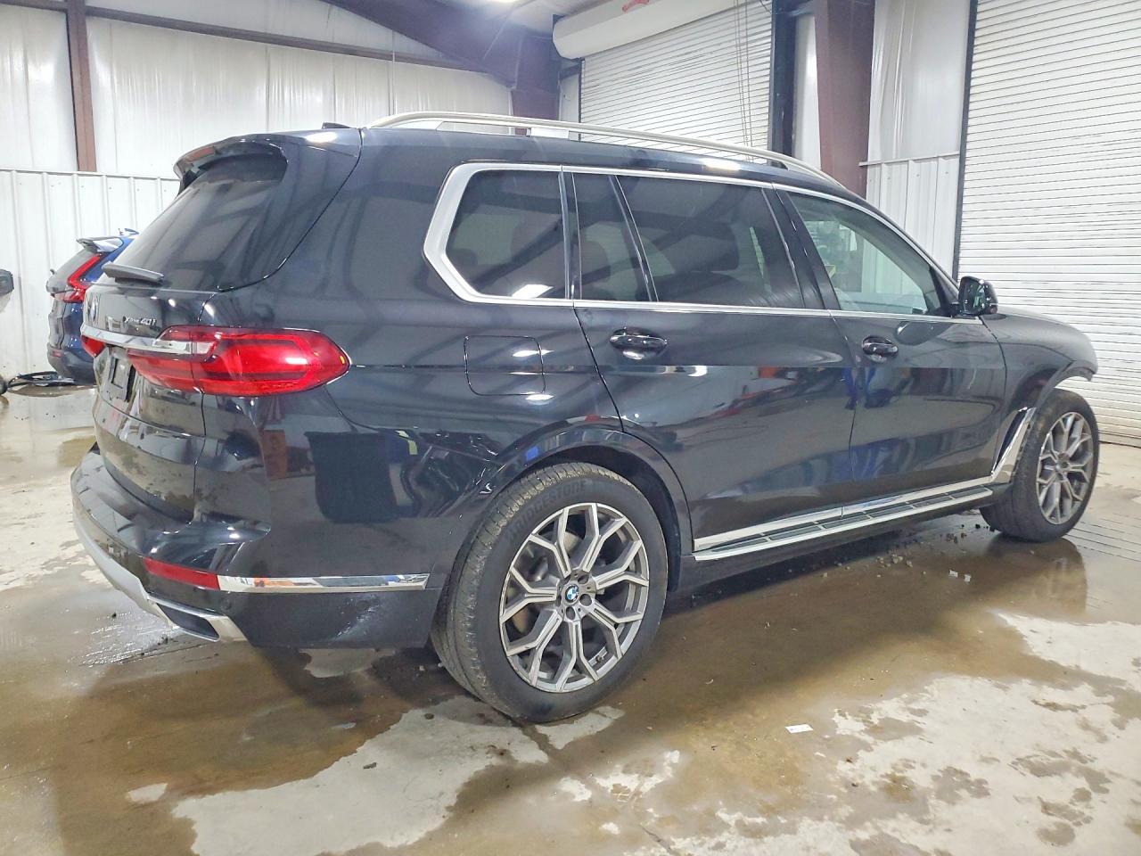 2022 BMW X7 xDrive40I - Фото 3
