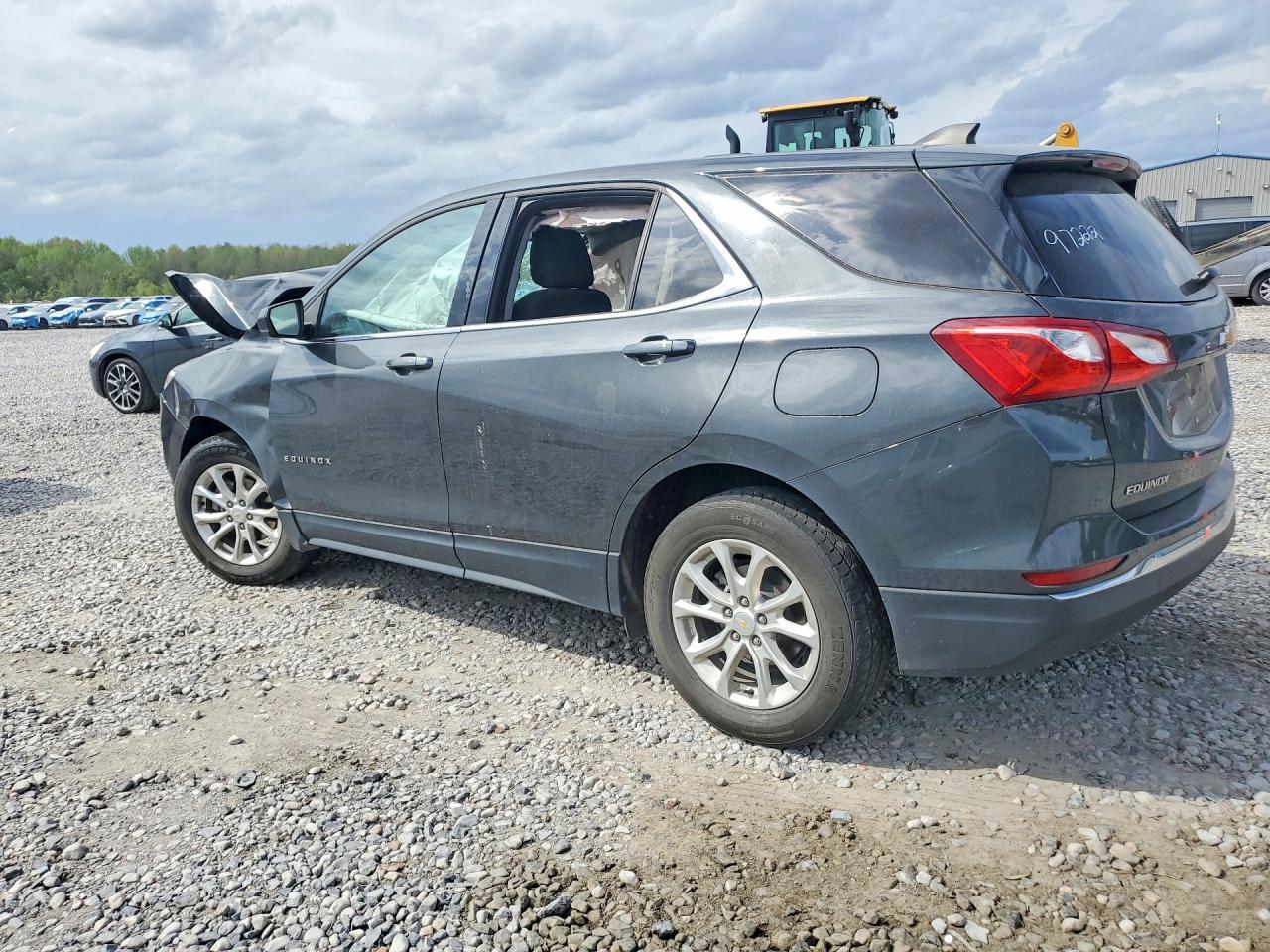2018 Chevrolet Equinox Lt - Image 2