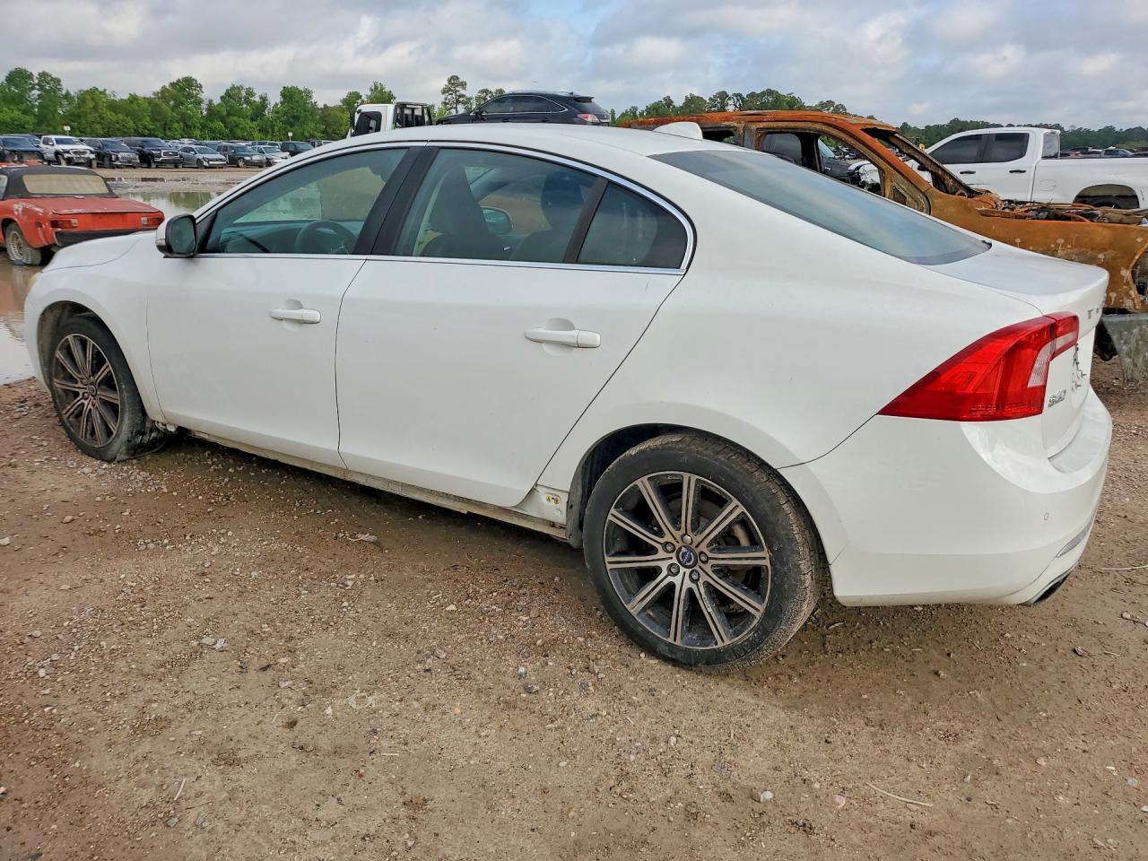 2016 Volvo S60 Premier - Фото 2
