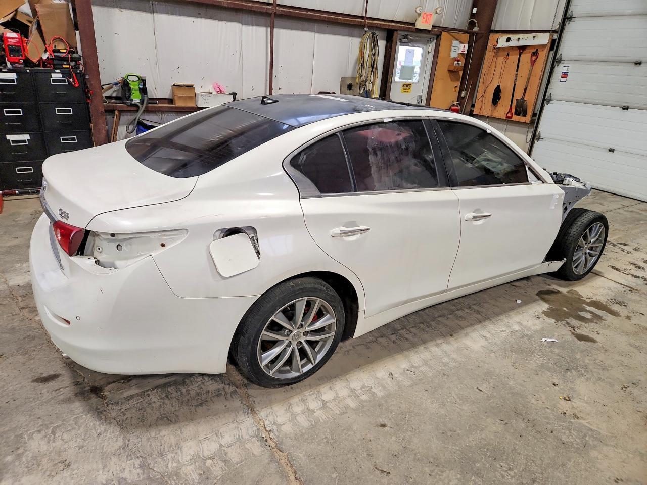 2016 Infiniti Q50 2.0T - Image 3