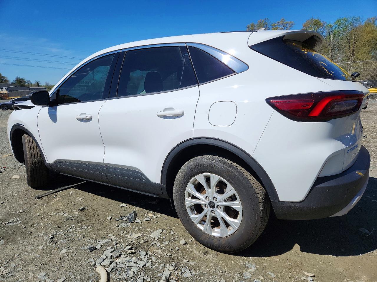 2024 Ford Escape Active - Image 2