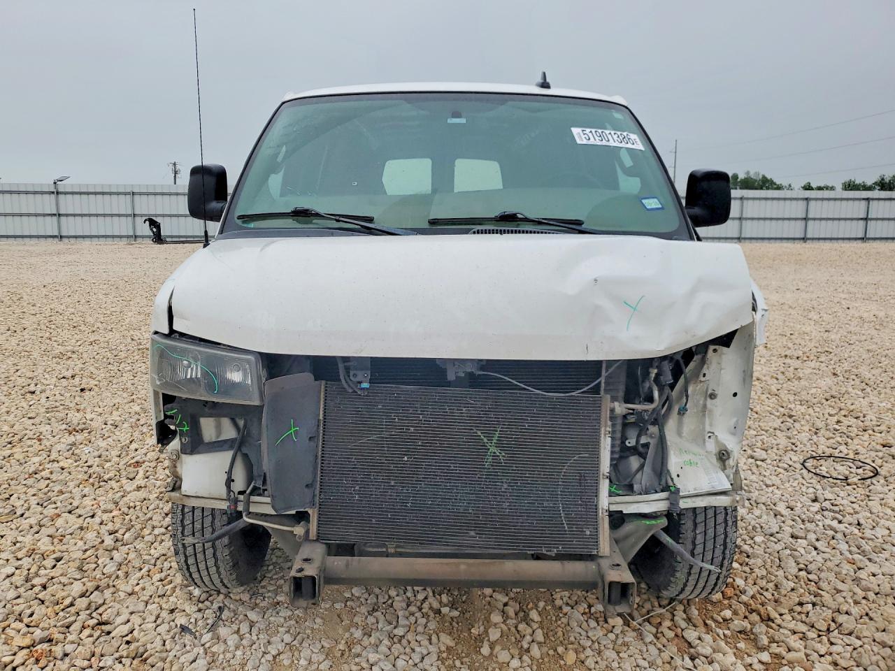 2019 Chevrolet Express 25 - Delivery Van - Фото 5