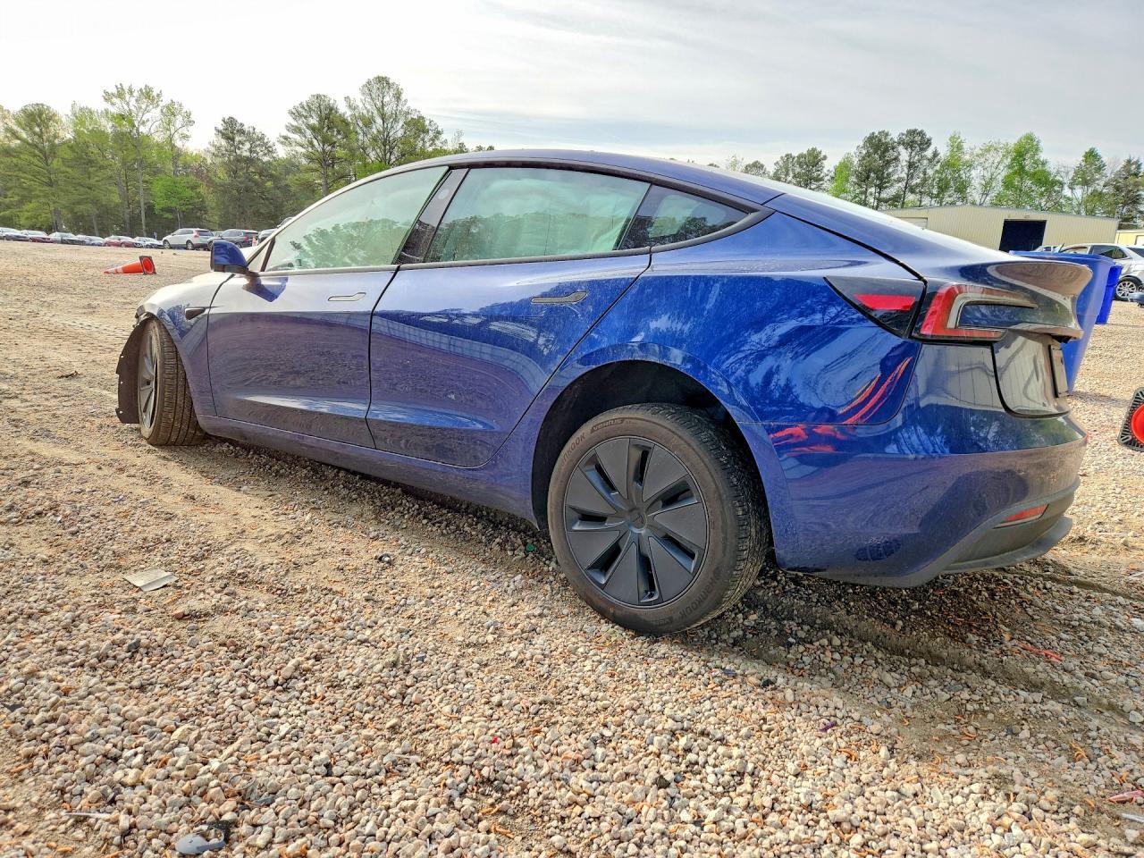 2025 Tesla Model 3 - Image 2