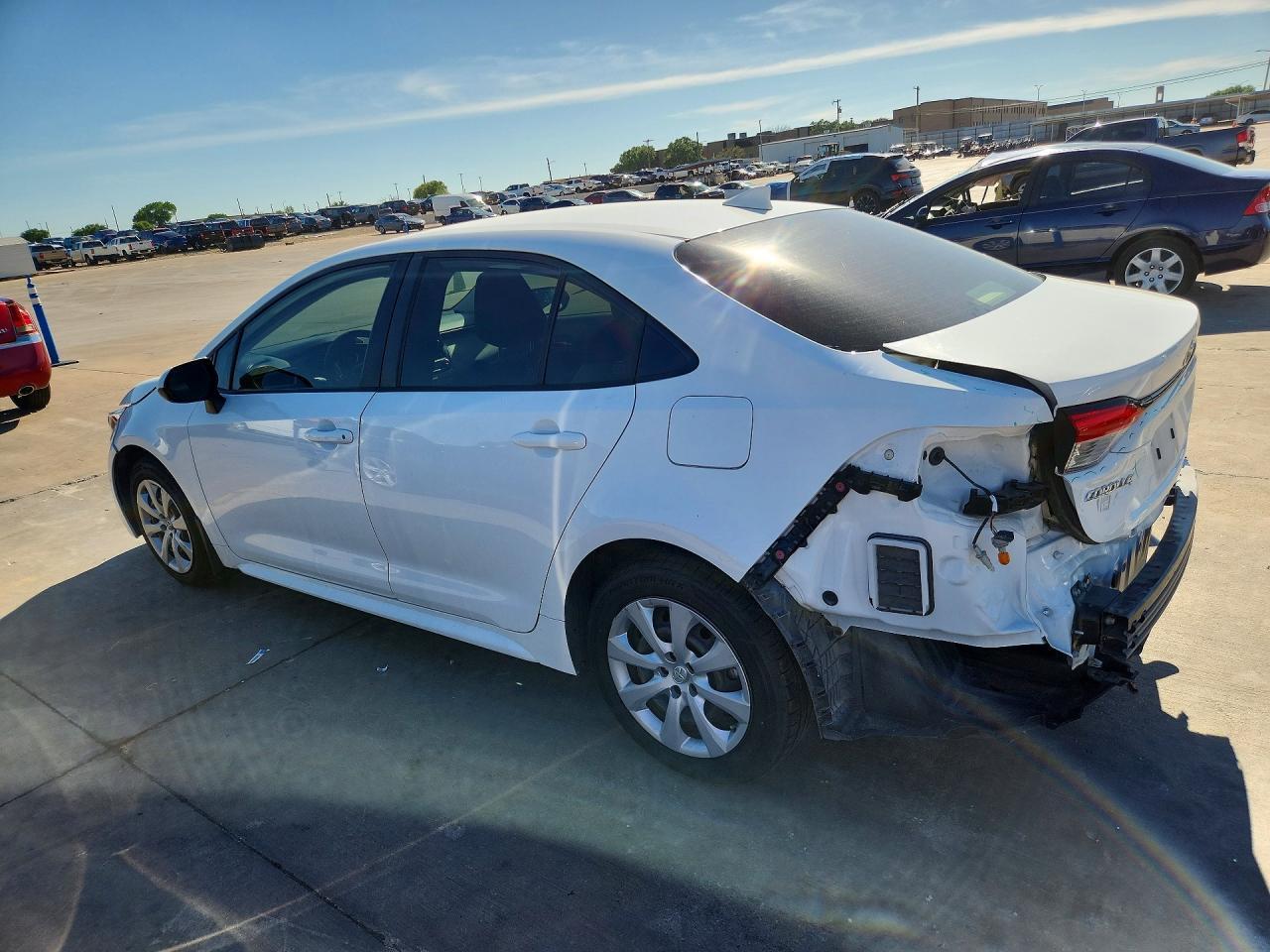 2021 Toyota Corolla Le - Фото 2