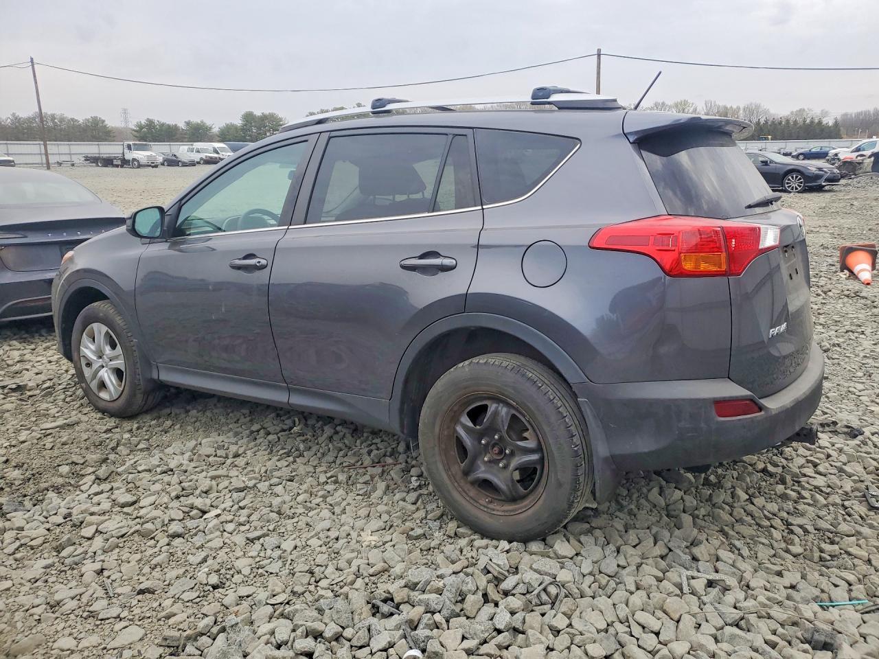 2015 Toyota Rav4 Le - Image 2