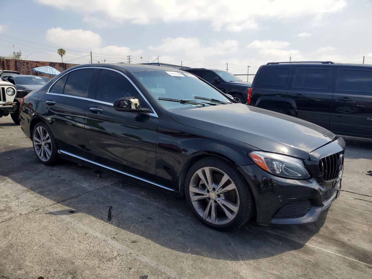 2015 Mercedes-Benz C 300 - Фото 4