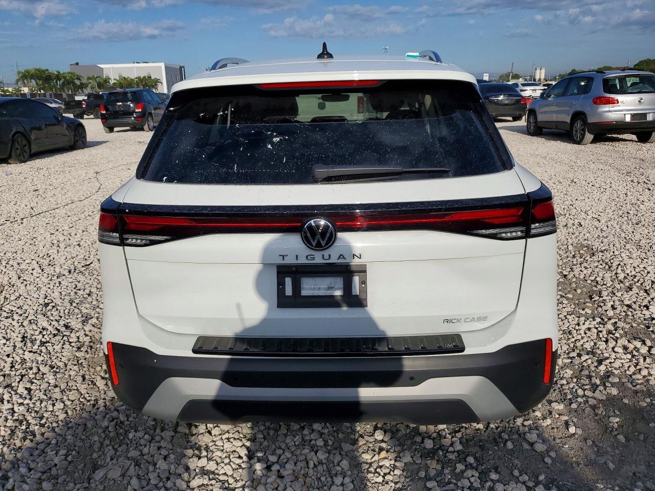 2025 Volkswagen Tiguan S - Фото 6