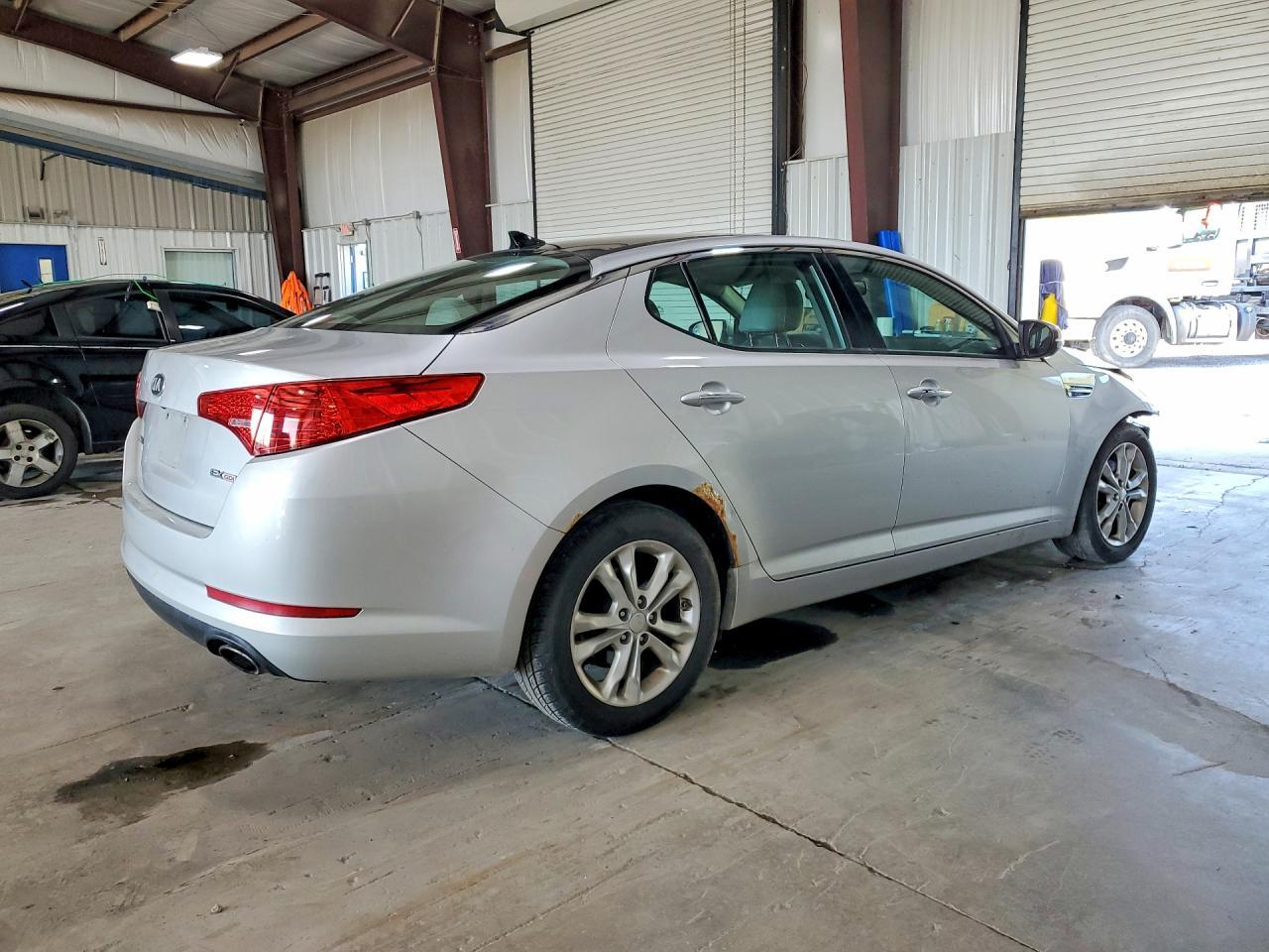 2013 Kia Optima Ex - Image 3