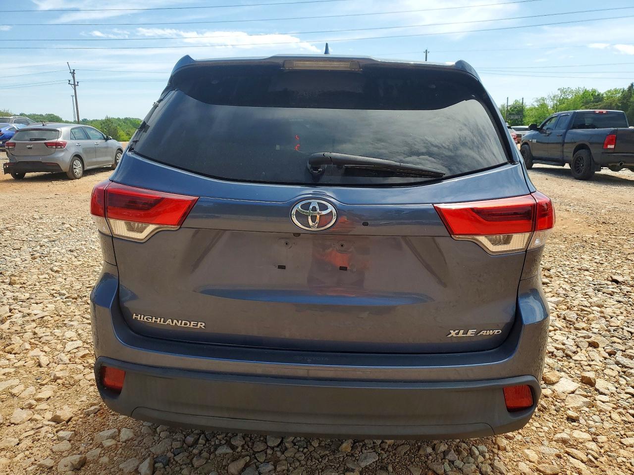 2019 Toyota Highlander Xle - Фото 6