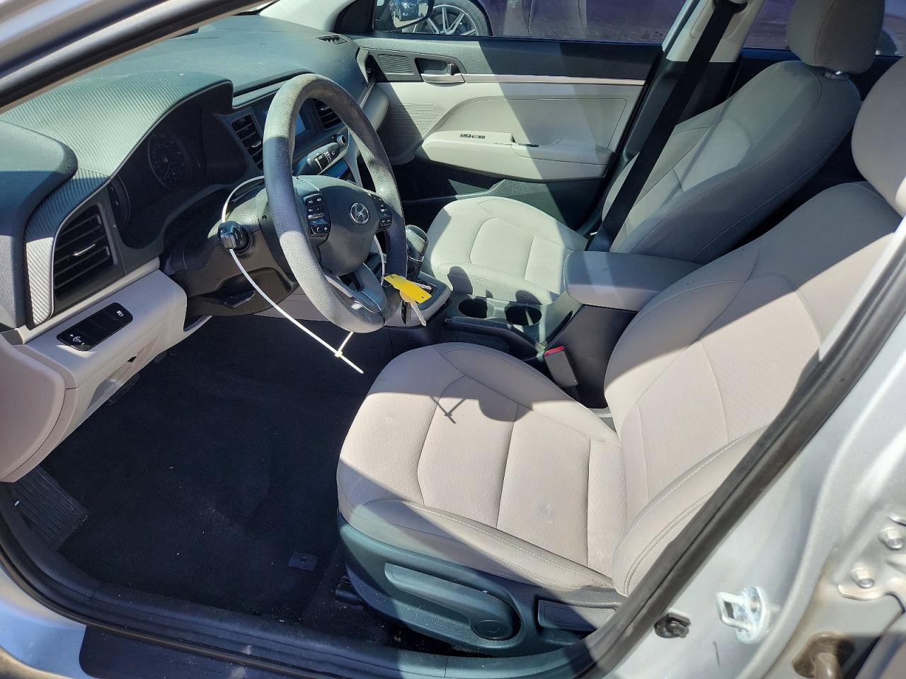 2019 Hyundai Elantra Se - Фото 7
