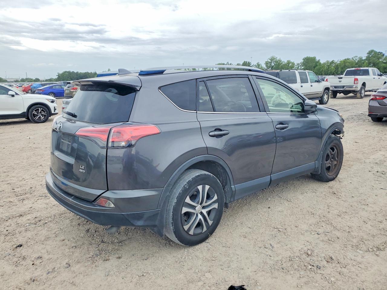 2018 Toyota Rav4 Le - Фото 3