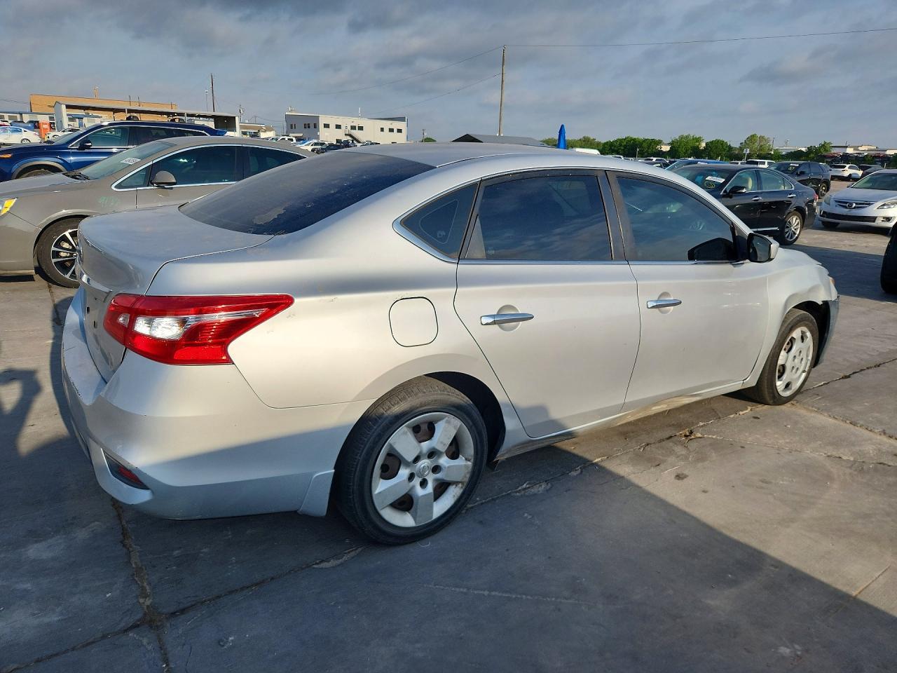 2017 Nissan Sentra S - Фото 3