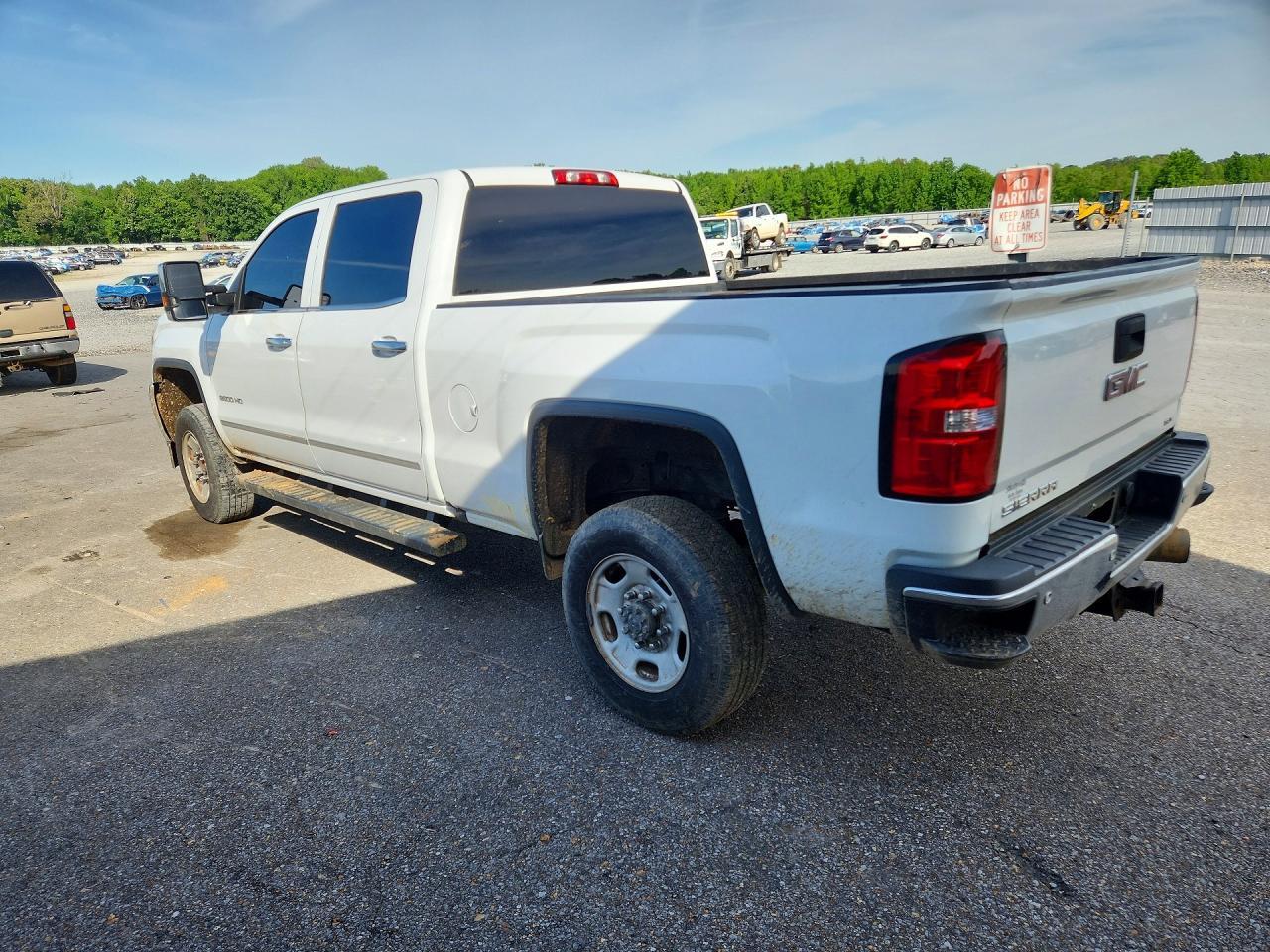 2018 GMC Sierra K2500 Slt - Image 2