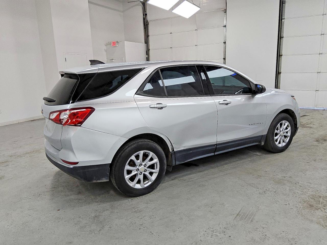 2019 Chevrolet Equinox Ls - Фото 3