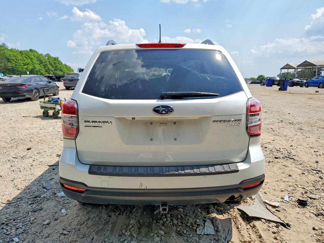 2015 Subaru Forester 2.5I Premium - Image 6