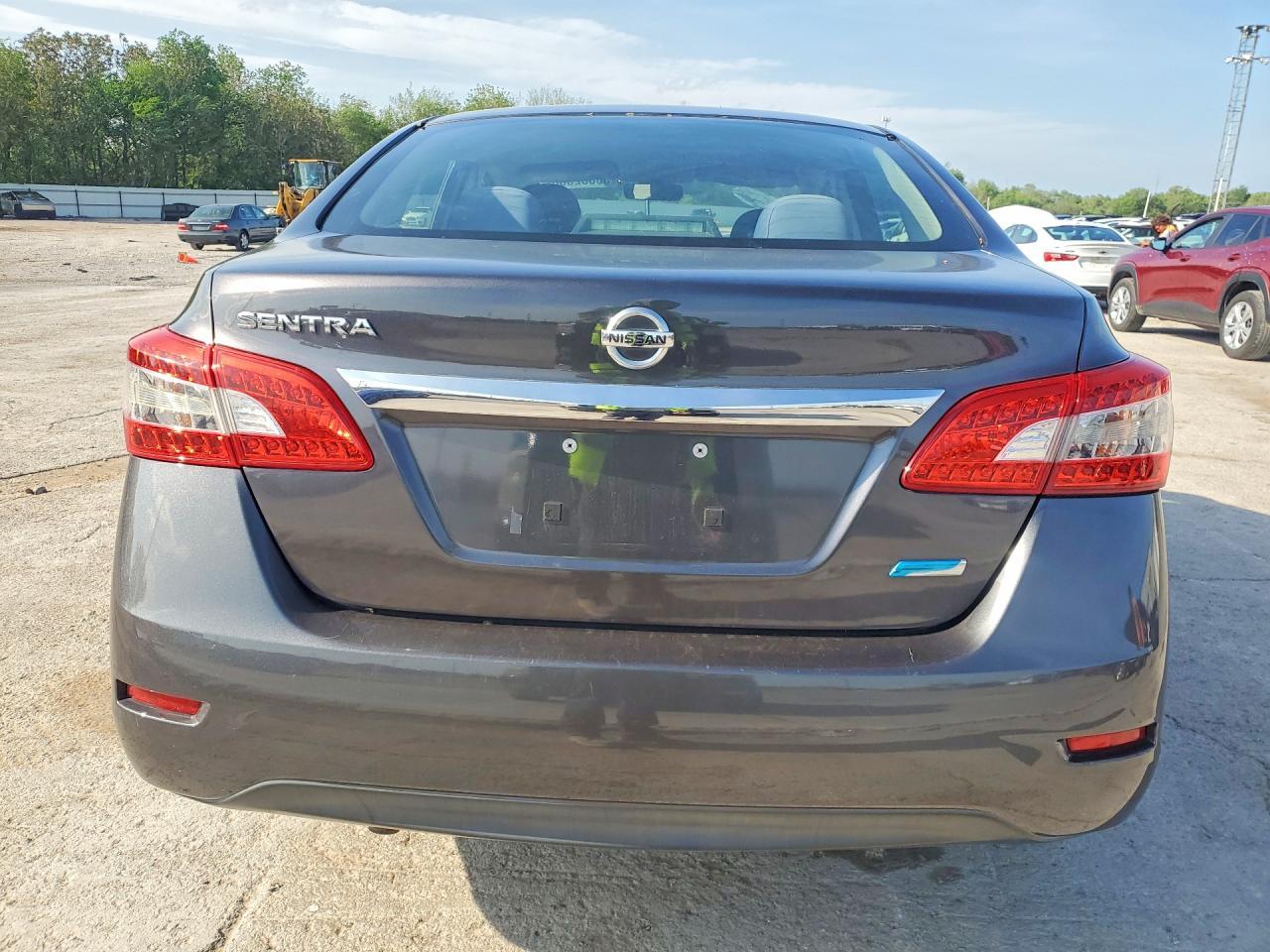 2014 Nissan Sentra S - Image 6